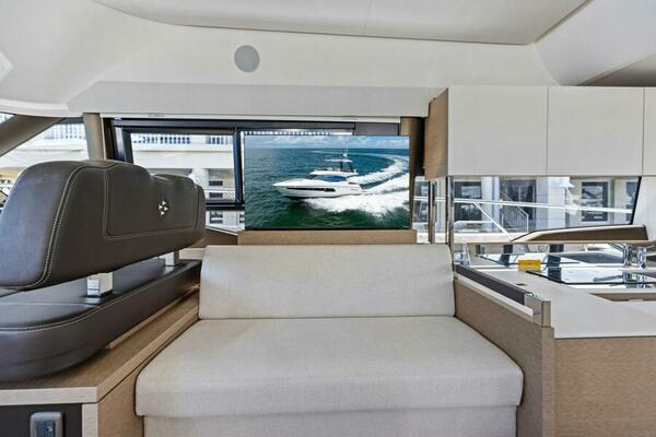 2025 Prestige 460 Flybridge - Sistership