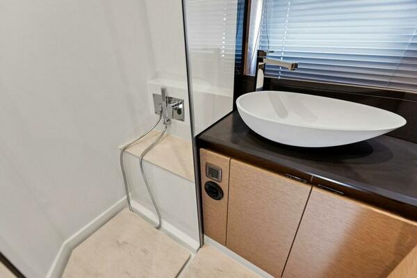 2025 Prestige 460 Flybridge - Sistership