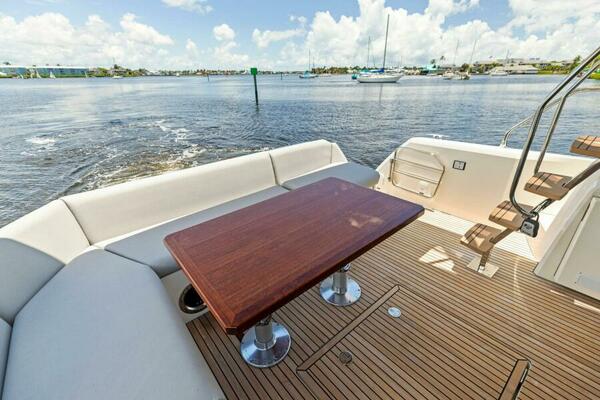 2025 Prestige 460 Flybridge - Sistership