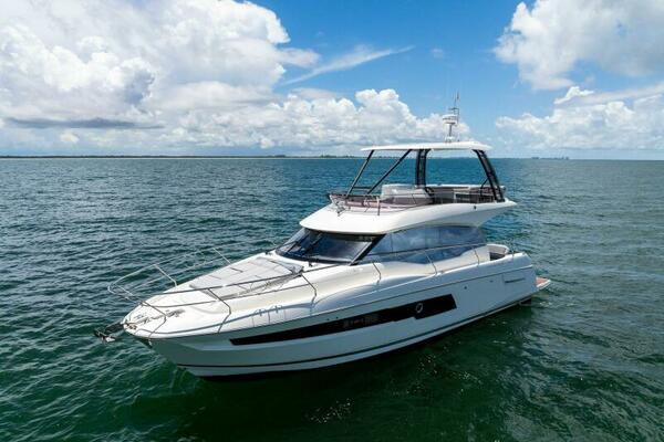 2025 Prestige 460 Flybridge - Sistership
