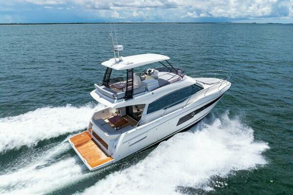 2025 Prestige 460 Flybridge - Sistership