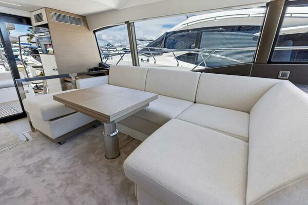 2025 Prestige 460 Flybridge - Sistership