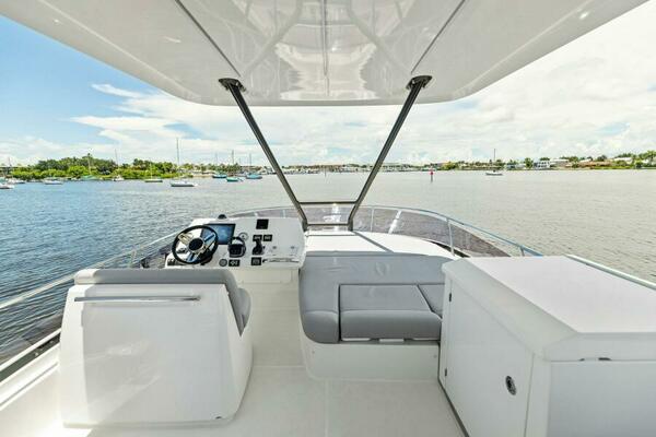 2025 Prestige 460 Flybridge - Sistership