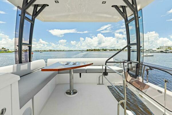 2025 Prestige 460 Flybridge - Sistership
