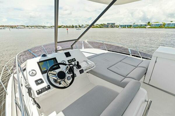 2025 Prestige 460 Flybridge - Sistership