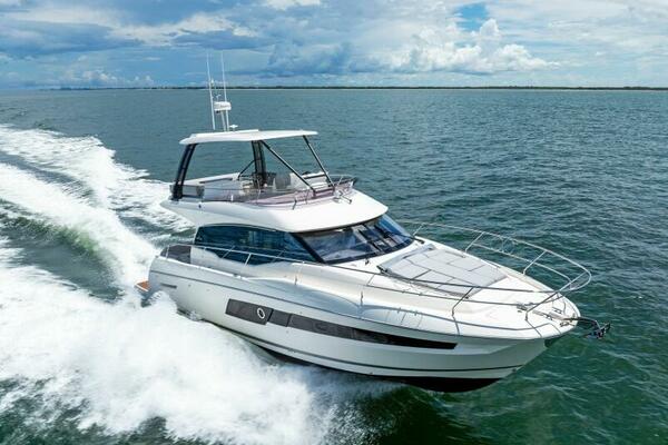 2025 Prestige 460 Flybridge - Sistership