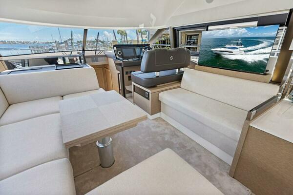 2025 Prestige 460 Flybridge - Sistership