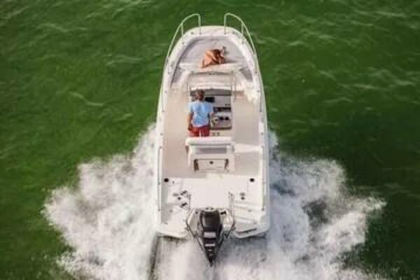 21ft Boston Whaler Yacht For Sale