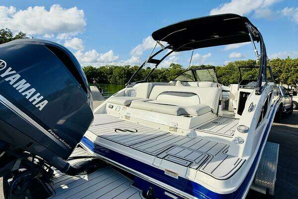 Photo of the 2015 Starcraft Crossover 250 SCX OB