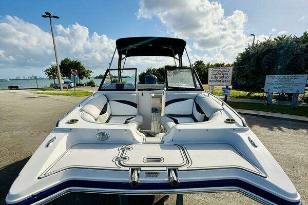 Photo of the 2015 Starcraft Crossover 250 SCX OB