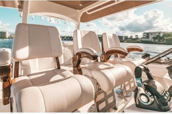 42ft HCB Yacht For Sale