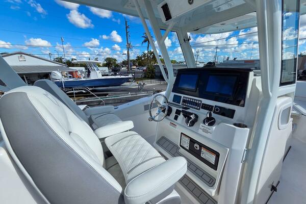 28ft Sea Fox Yacht For Sale