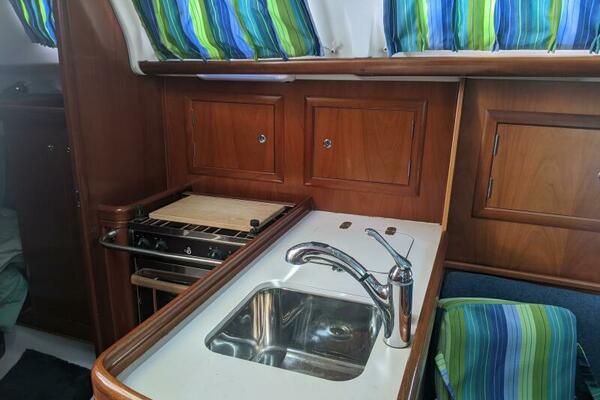 Seas the Day  32ft Beneteau Yacht For Sale