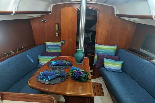 Seas the Day  32ft Beneteau Yacht For Sale