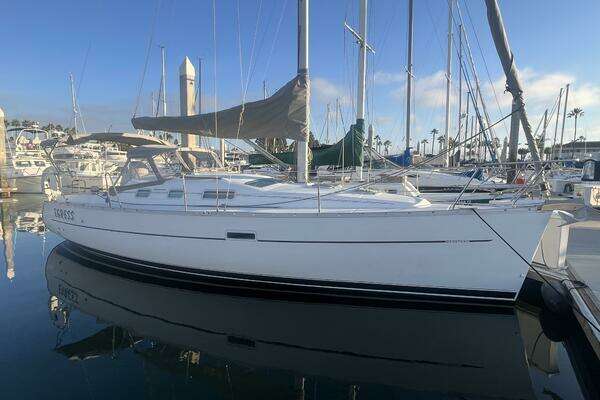 Beneteau 323 Yacht For Sale