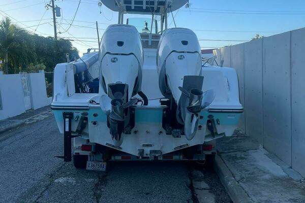 Photo of the 2016 Mako 284 Center Console "LIVING SIMPLE"