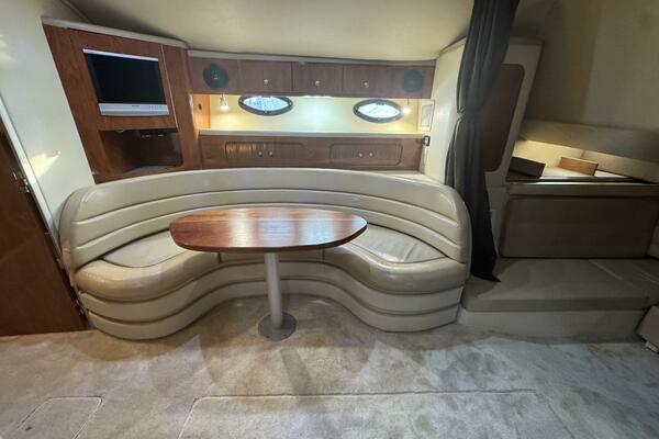 37ft Larson Yacht For Sale