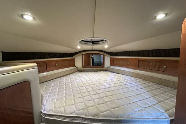 37ft Larson Yacht For Sale