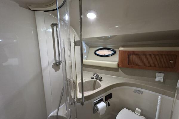 37ft Larson Yacht For Sale