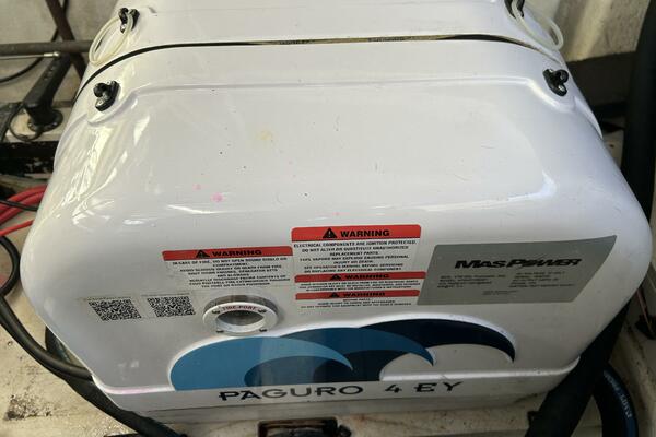 37ft Larson Yacht For Sale