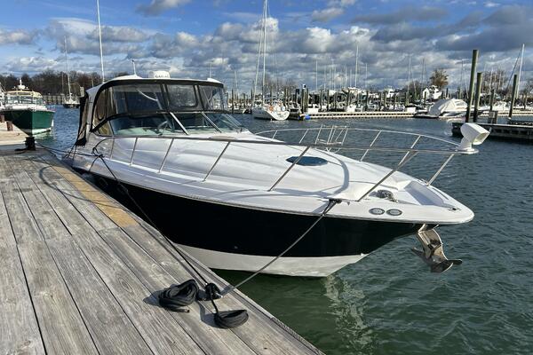 37ft Larson Yacht For Sale