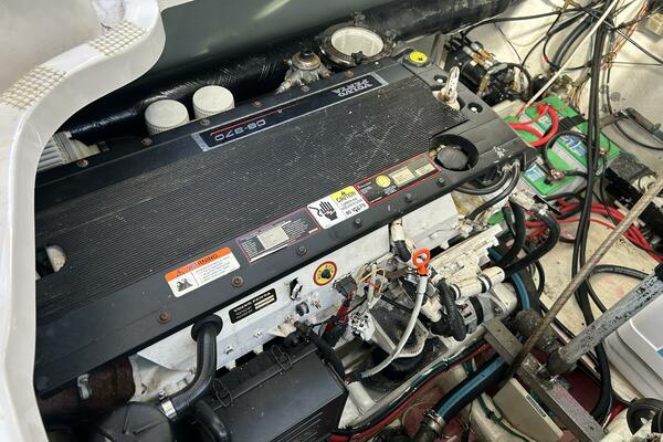 37ft Larson Yacht For Sale