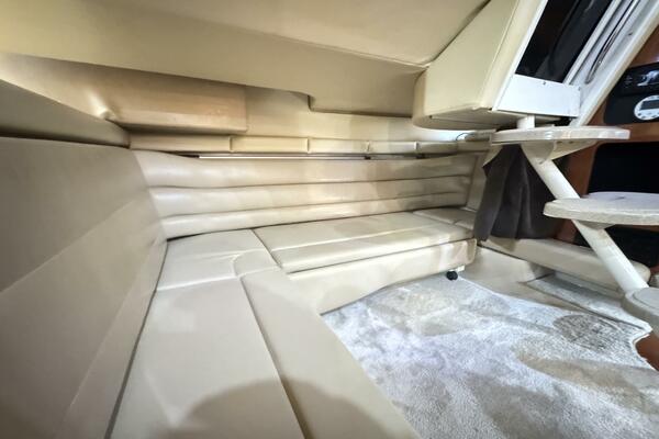 37ft Larson Yacht For Sale