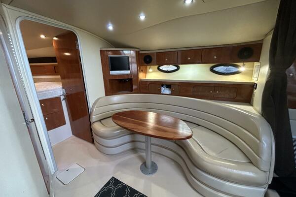 37ft Larson Yacht For Sale