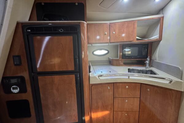 37ft Larson Yacht For Sale