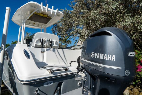 230 CC Adventure 23ft Tidewater Yacht For Sale