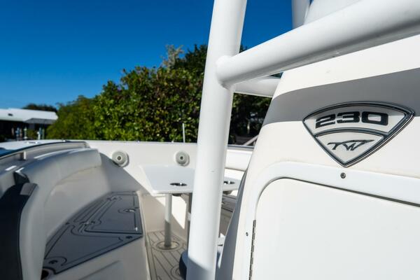 230 CC Adventure 23ft Tidewater Yacht For Sale