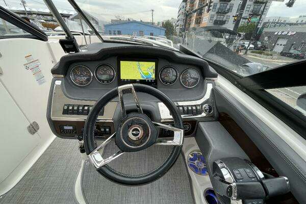 Photo of the 2017 Chaparral 307 SSX