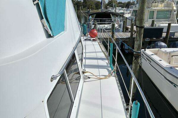 PDQ 34 Power Catamaran Yacht For Sale