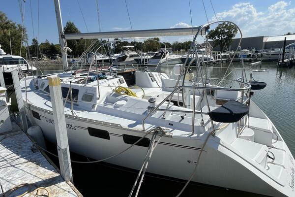 Heph Ze Bah 37ft Hunter Yacht For Sale