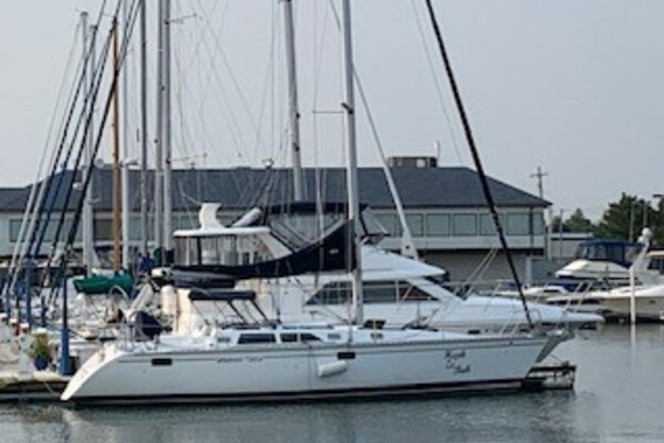 Heph Ze Bah 37ft Hunter Yacht For Sale