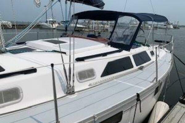 Heph Ze Bah 37ft Hunter Yacht For Sale