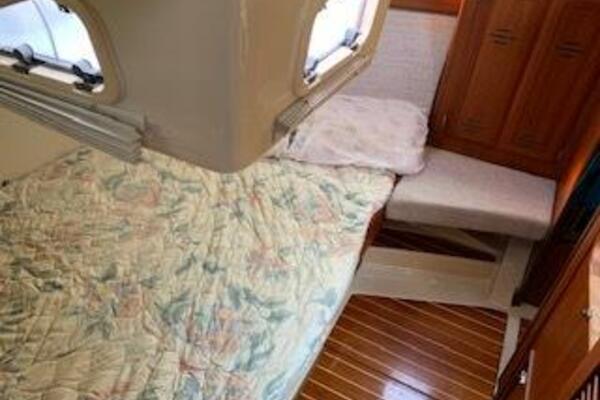 Heph Ze Bah 37ft Hunter Yacht For Sale