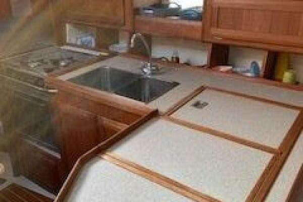 Heph Ze Bah 37ft Hunter Yacht For Sale