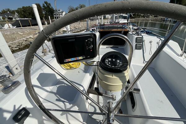 Heph Ze Bah 37ft Hunter Yacht For Sale