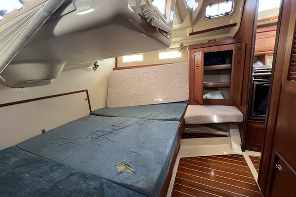 Heph Ze Bah 37ft Hunter Yacht For Sale