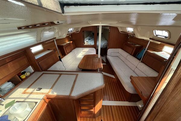Heph Ze Bah 37ft Hunter Yacht For Sale