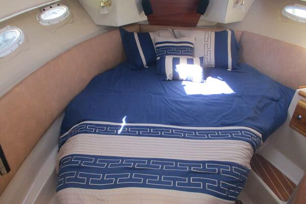 30ft Cutwater Yacht For Sale