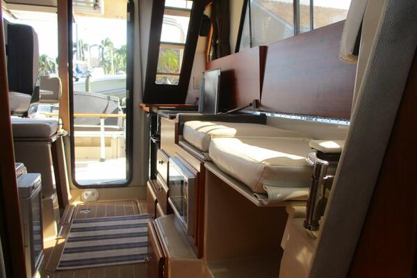 30ft Cutwater Yacht For Sale