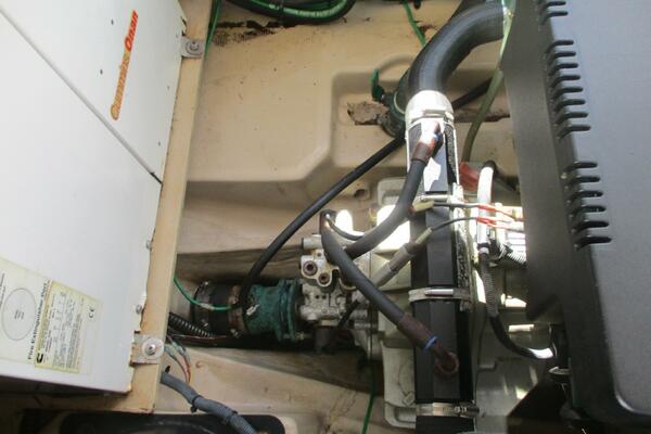 30ft Cutwater Yacht For Sale