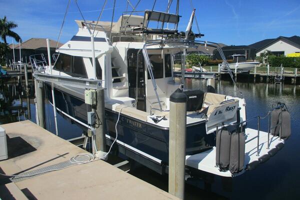30ft Cutwater Yacht For Sale