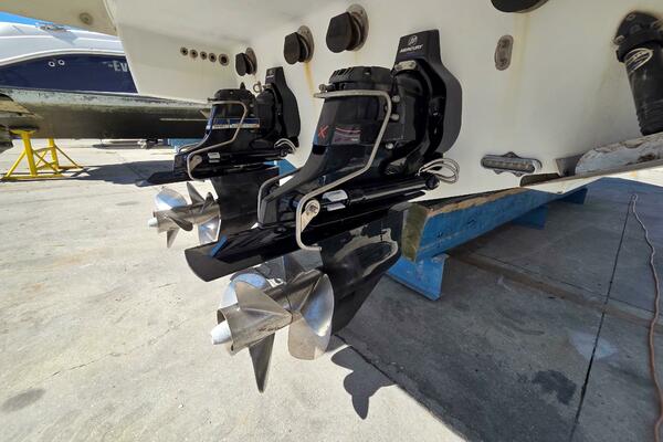 Ship Faced 35ft Formula Yacht For Sale