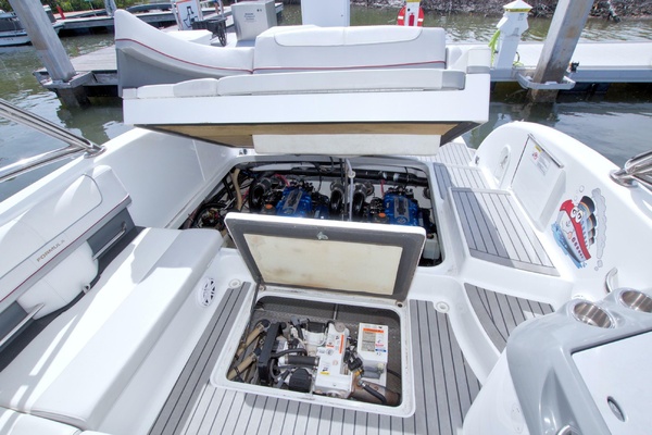 Ship Faced 35ft Formula Yacht For Sale