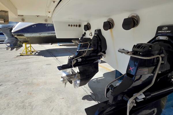 Ship Faced 35ft Formula Yacht For Sale