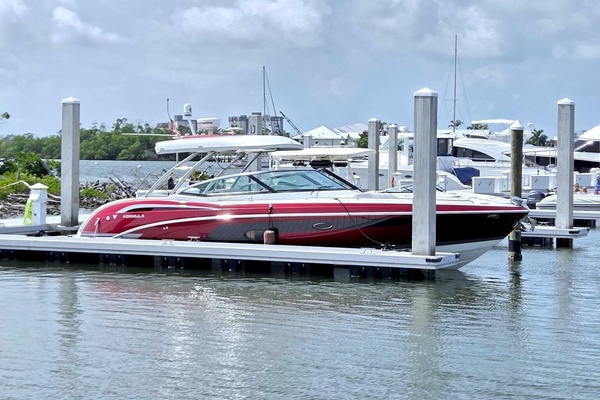 2015 Formula 350 Crossover Bowrider