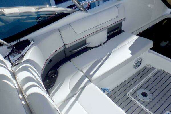 Formula 350 Crossover Bowrider Yacht For Sale